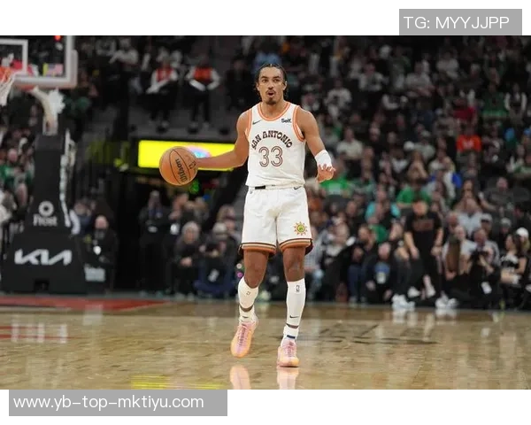 特雷琼斯全场无失误创队史新纪录助攻与得分双双突破20大关